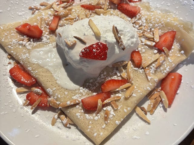 Strawberries & Cream (V, *GF).